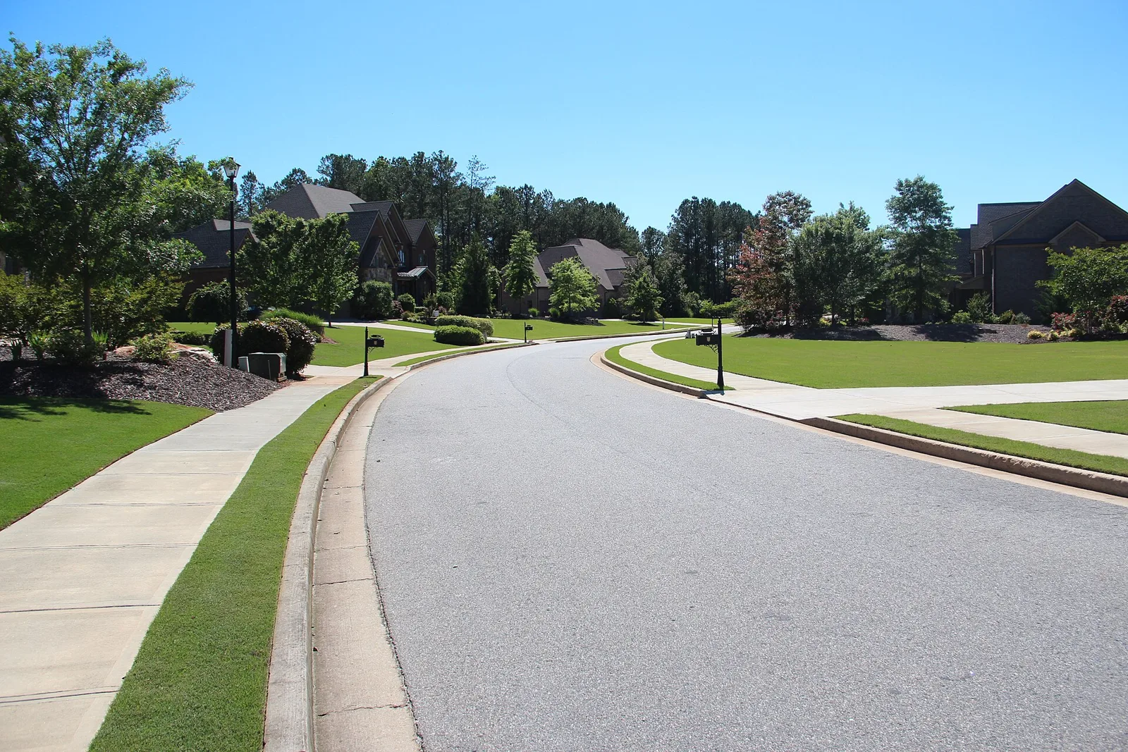 Homes and lawns along Quayside Drive in Milton.